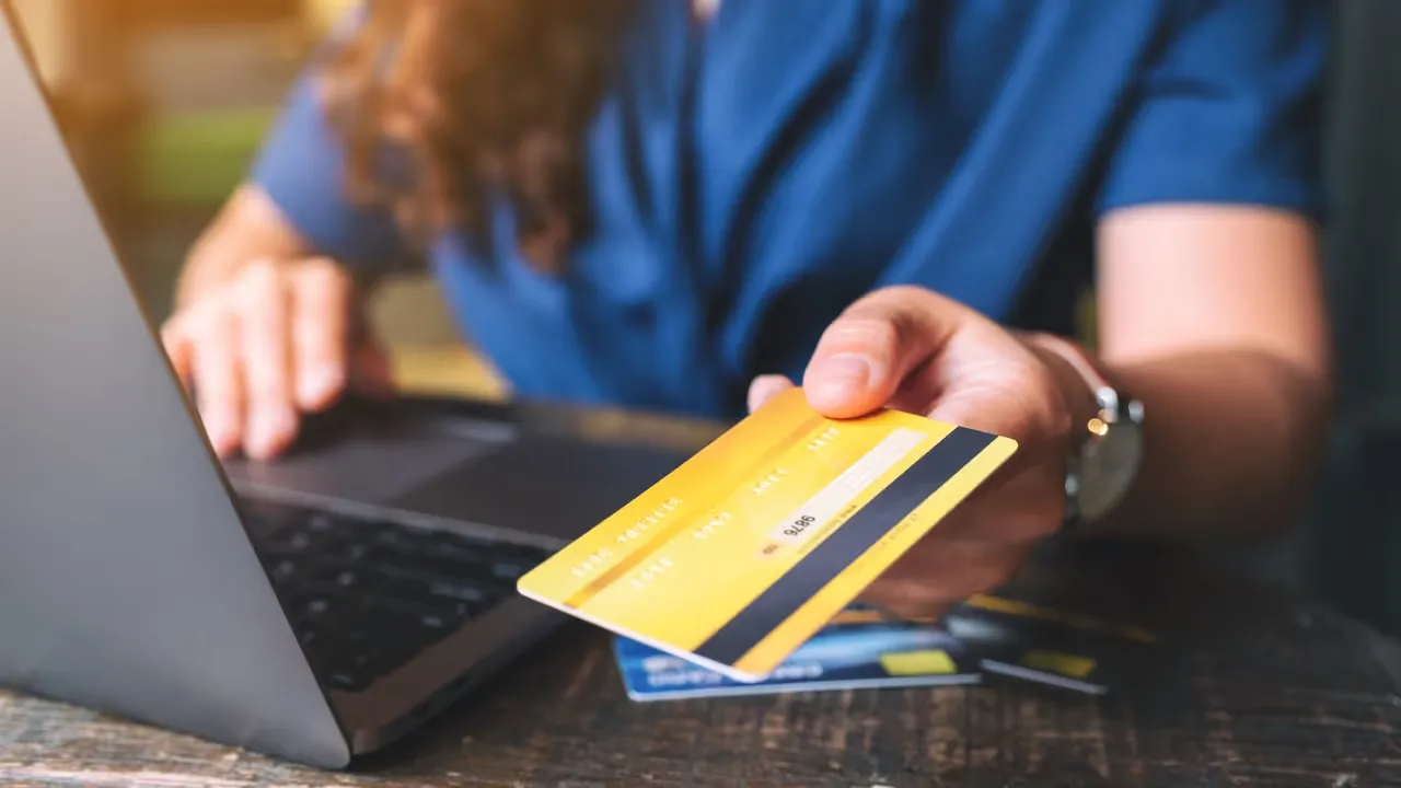 Så skyddas du mot dolda fällor online